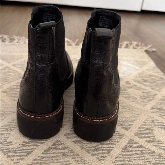 Black leather Chelsea boots - Picture 3 of 12